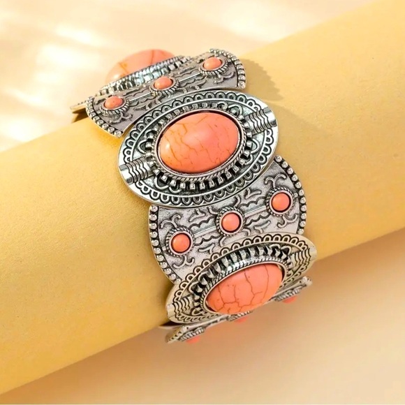 Vintage Style Pink Stone Bracelet - Picture 1 of 4